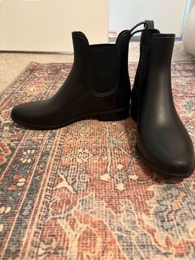 Capelli of New York Black Chelsea Rain Booties